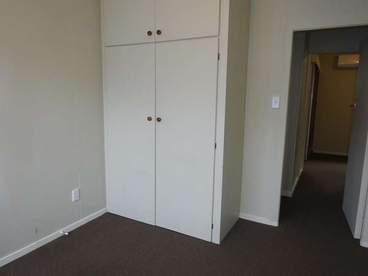 2/1102 Williams Street 10487_9