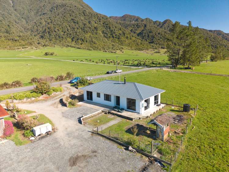 1566 Lake Brunner Road_2