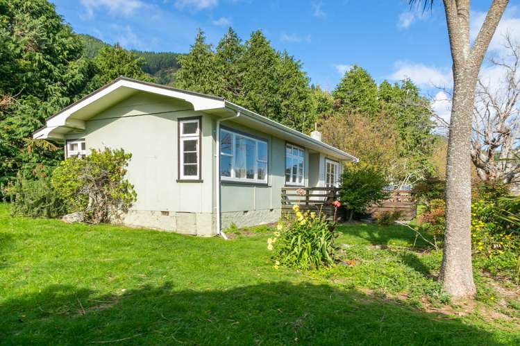 5582 Kenepuru Road Kenepuru Sound_16