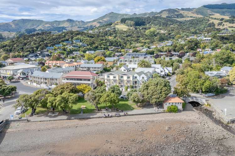 85j Beach Road Akaroa_18