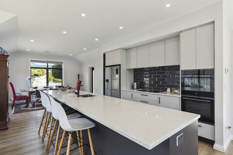 176 Milne Drive Paraparaumu_17