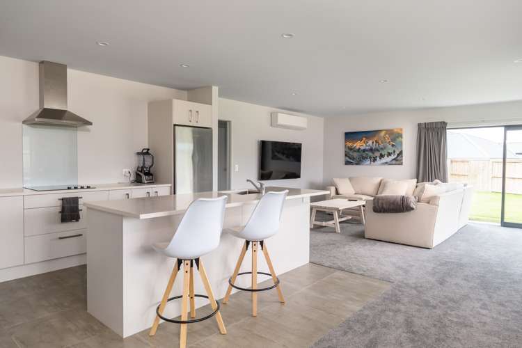 16 Tawhai Crescent Wharewaka_2