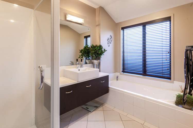 8 Edward Bullen Place Thames_18