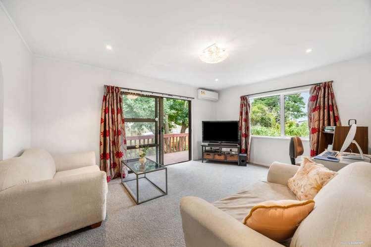 2/56 Hillside Road_1