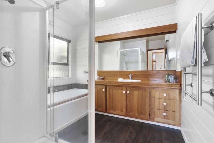 9 Longfellow Parade Glen Eden_9