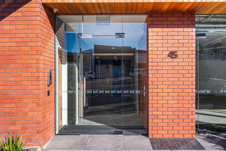 G01/45 Mount Eden Road 1728_11