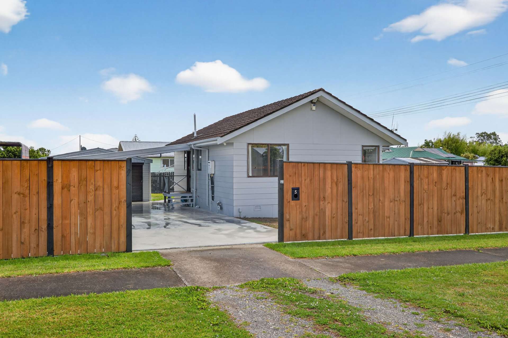 5 Cemetery Road Sanson_0