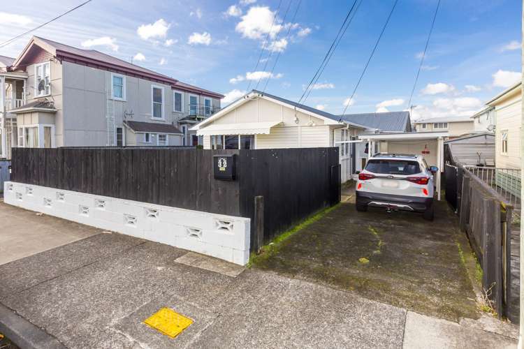 1/32 Bay Street Petone_18