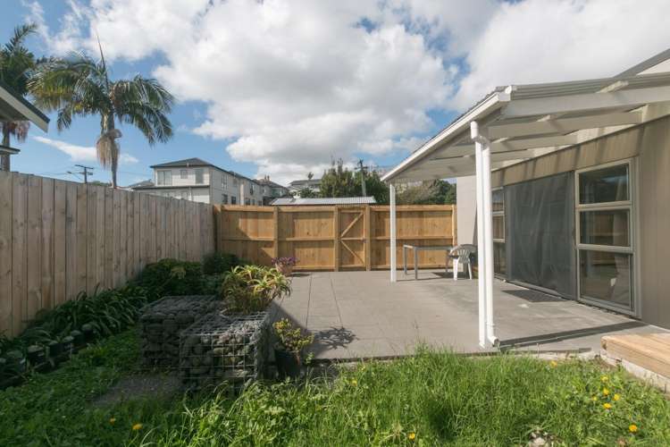 1/10 Robert Street 1660_14