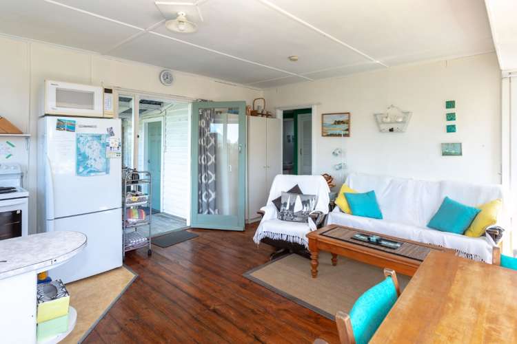603 Ocean Road Whangamata_10