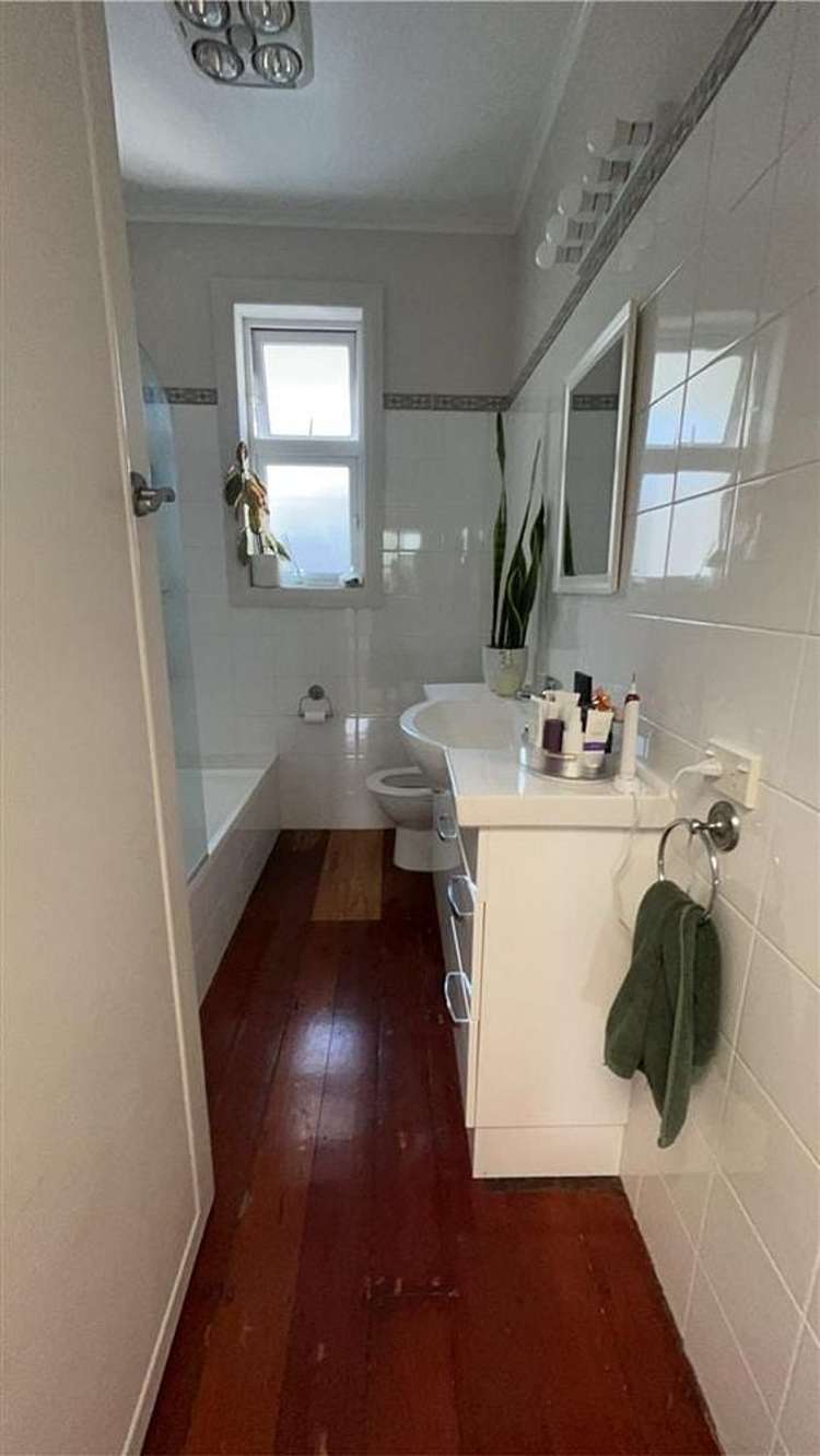 56 Delhi Crescent Khandallah_10