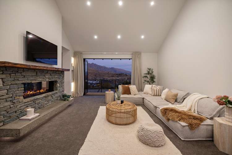 1 Goldleaf Hill Queenstown_29