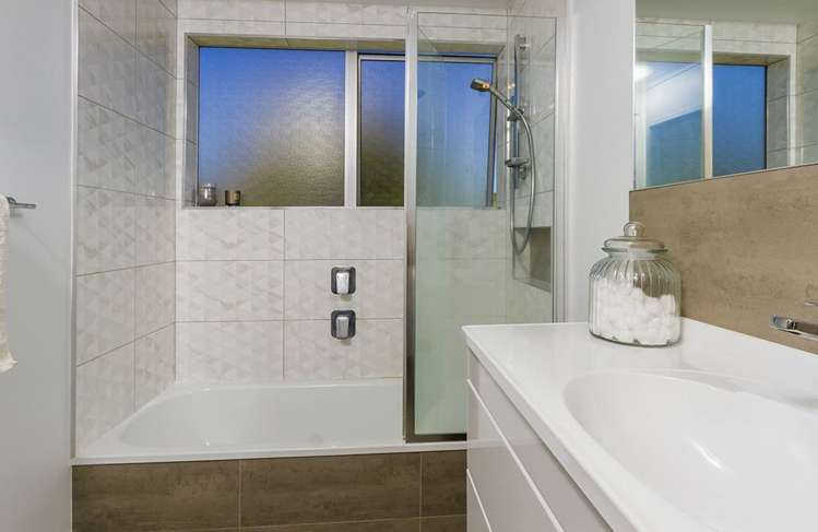 26 Zita Maria Drive Massey_13