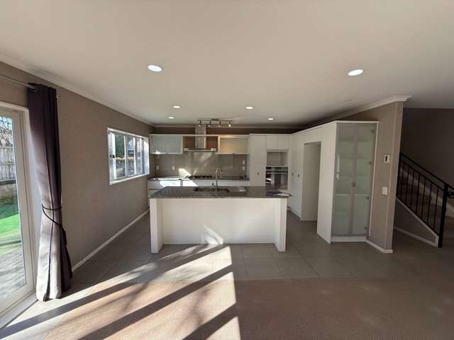 44 Seresin Crescent Flat Bush_3
