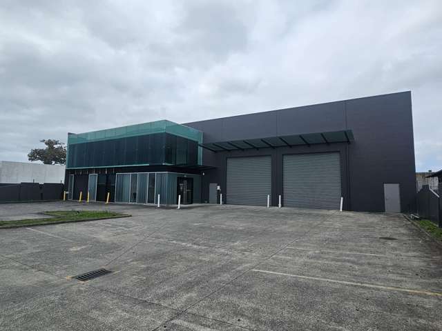 STANDALONE INDUSTRIAL - POWER + GANTRY