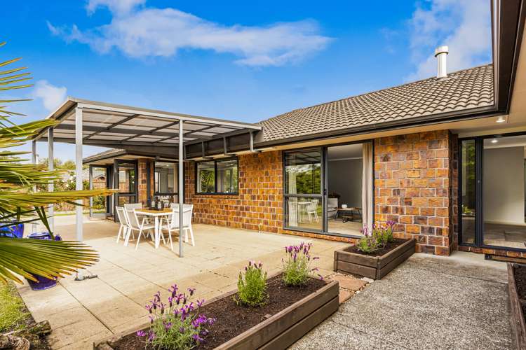 10 Grassfield Place Waimauku_11