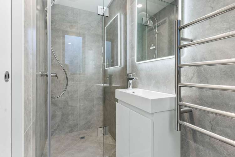 6/16 Williamson Avenue Belmont_13