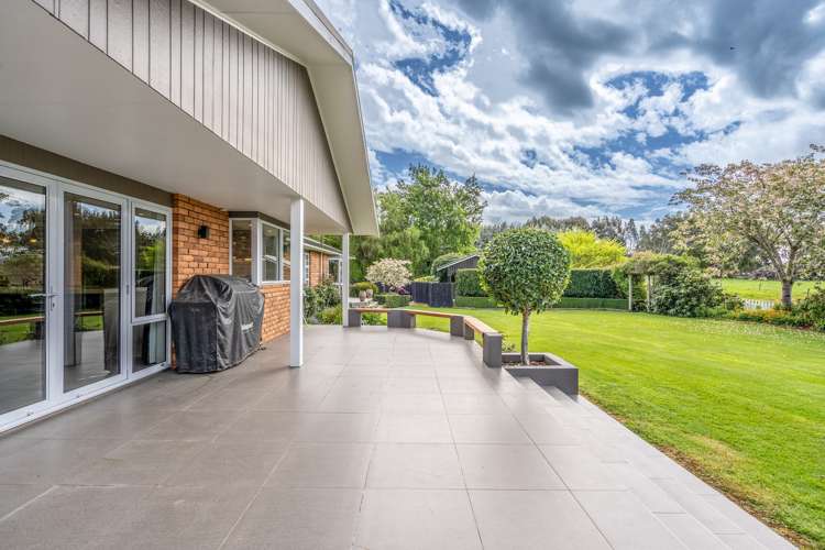 61 Retreat Road Waihopai_24