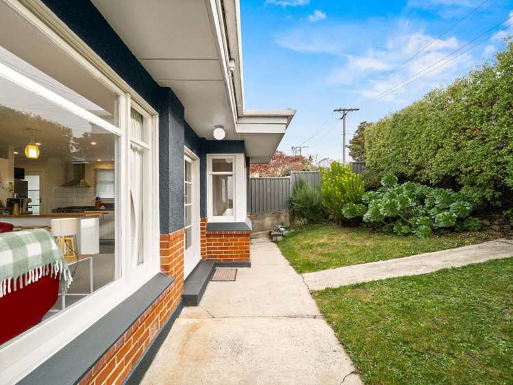 141 Easther Crescent Kew_21
