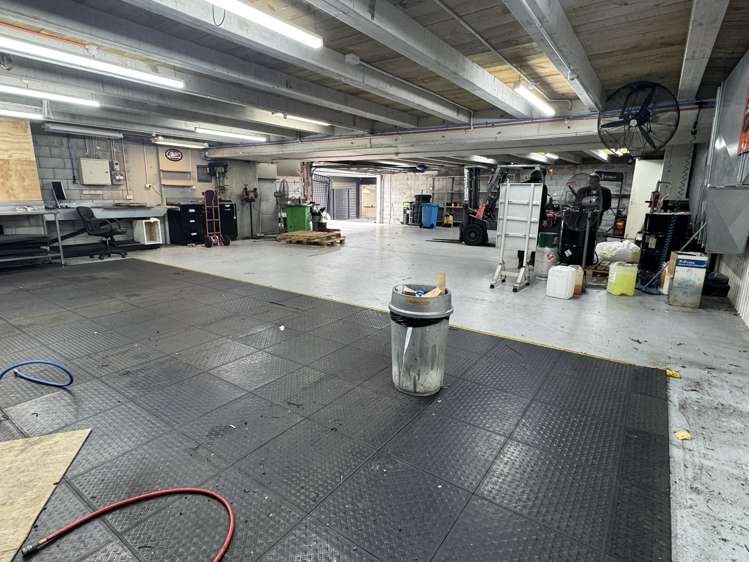 64 Barrys Point Road Takapuna_8