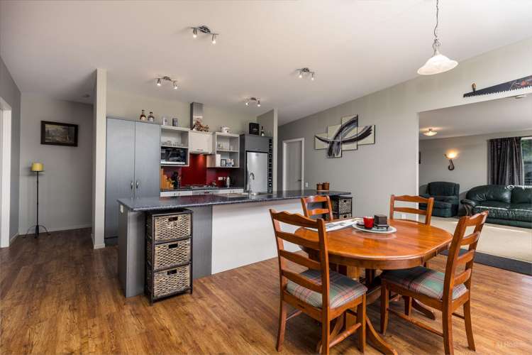 84 Timaru Road Waimate_10