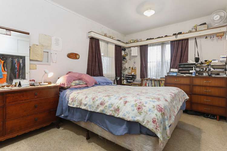 21 Queen Mary Avenue New Lynn_7