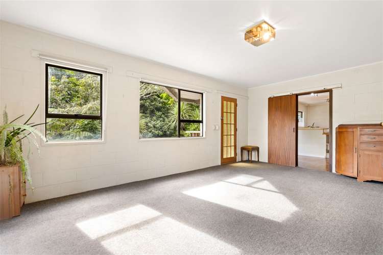 89 Takahe Road Titirangi_24