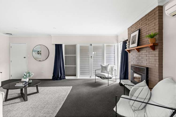 218 Sunnybank Crescent Camberley_11