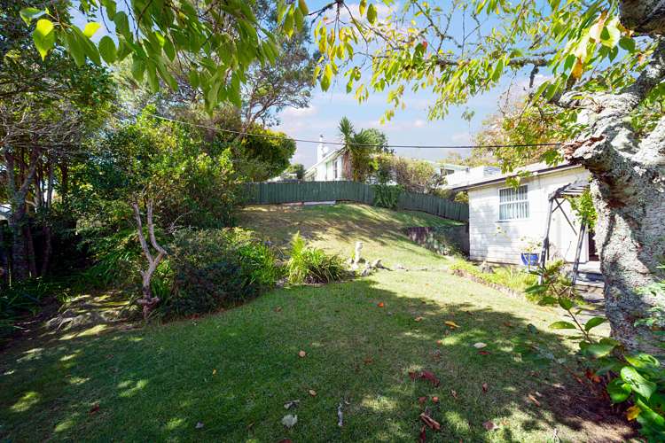 184 Glengarry Road Glen Eden_17