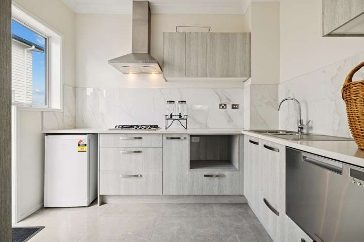 2 Tauwaka Crescent Riverhead_13