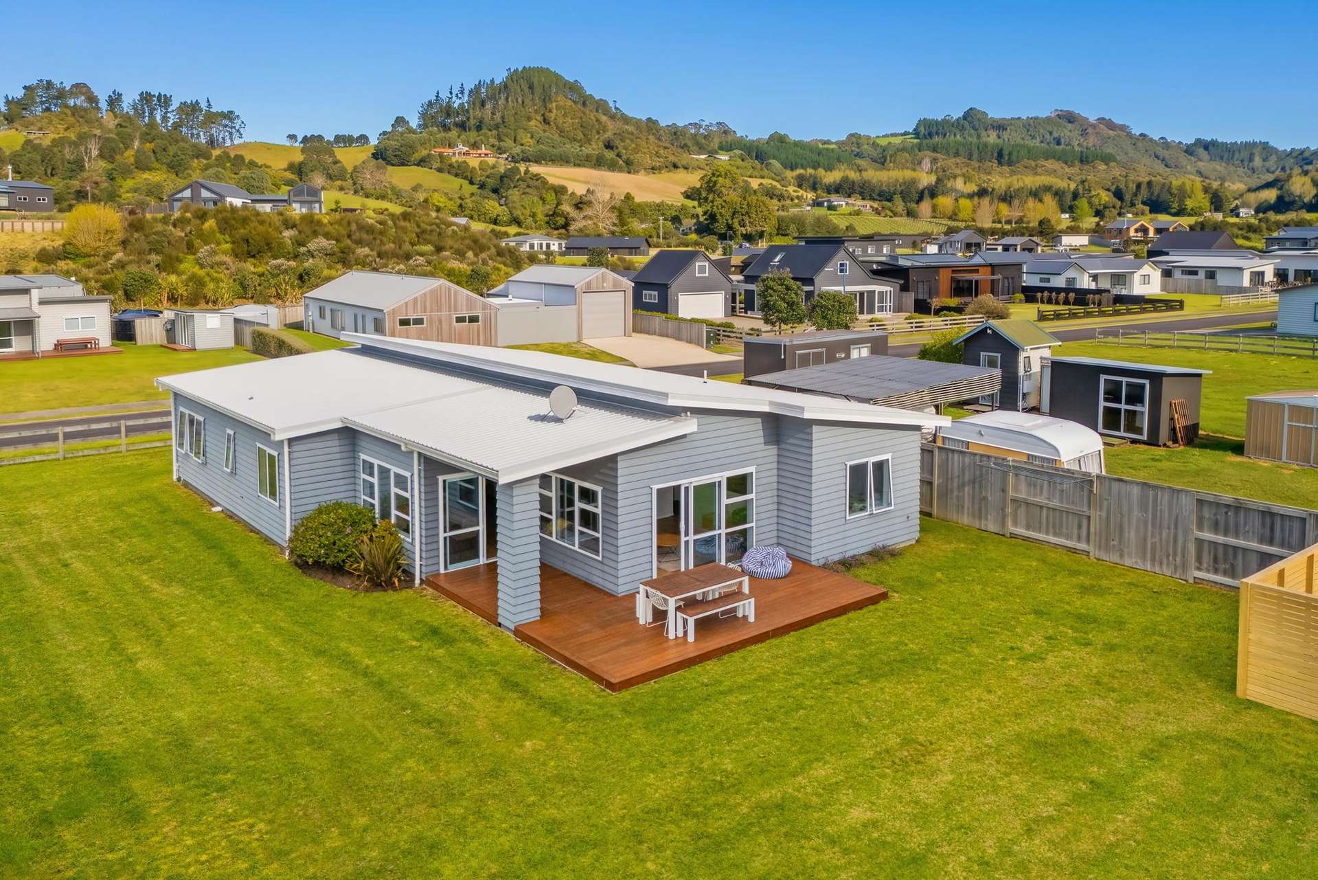 8 Navigation Drive Cooks Beach_0