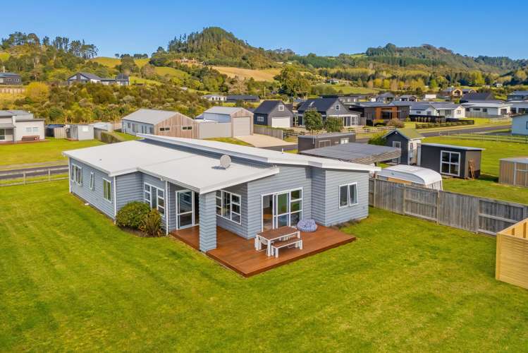 8 Navigation Drive Cooks Beach_0