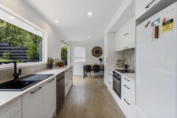 45 Vandeleur Avenue Birkdale_4