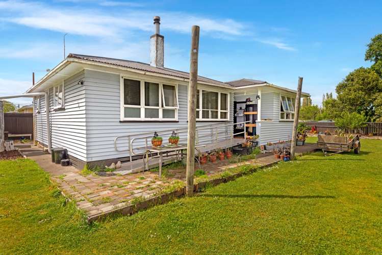 35 Monkhouse Street Tolaga Bay_1