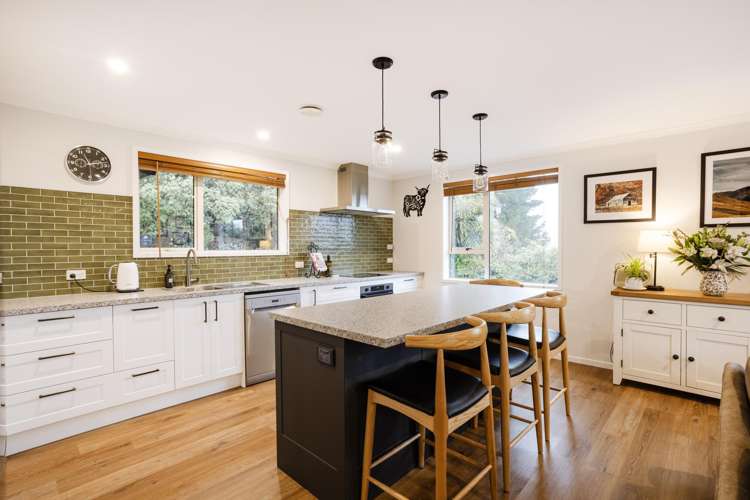 44 and 58 Hilton Road Highcliff_4
