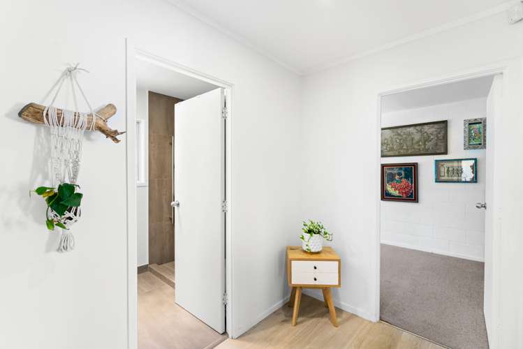 1/4 Wickstead Place Massey_12