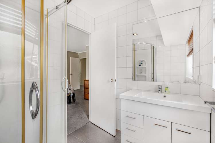 1 Girdhar Place Pukekohe_14