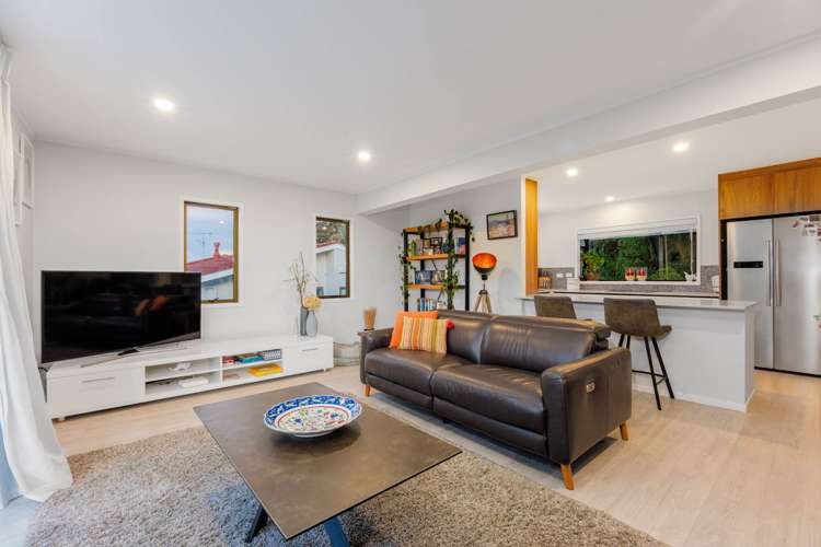 1/11 Honeysuckle Lane Mairangi Bay_7