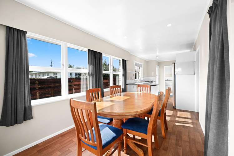 69 Resthill Crescent Glenview_6