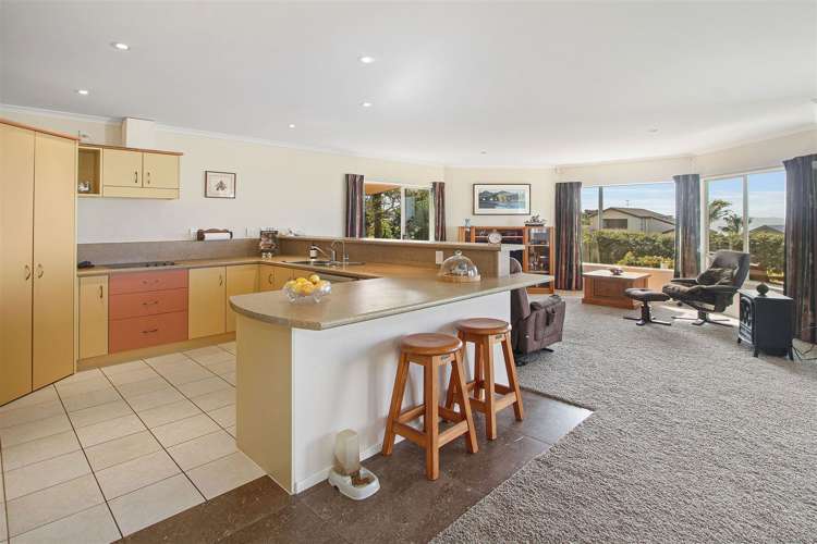 46 Torkar Road Clarks Beach_12