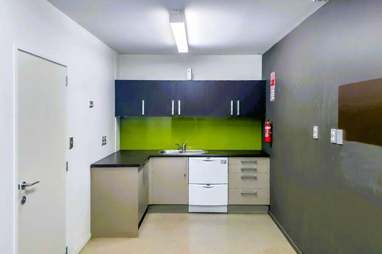 Unit 4/239-243 Great South Road Drury_7