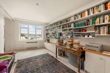 10D/274 Oriental Parade_4