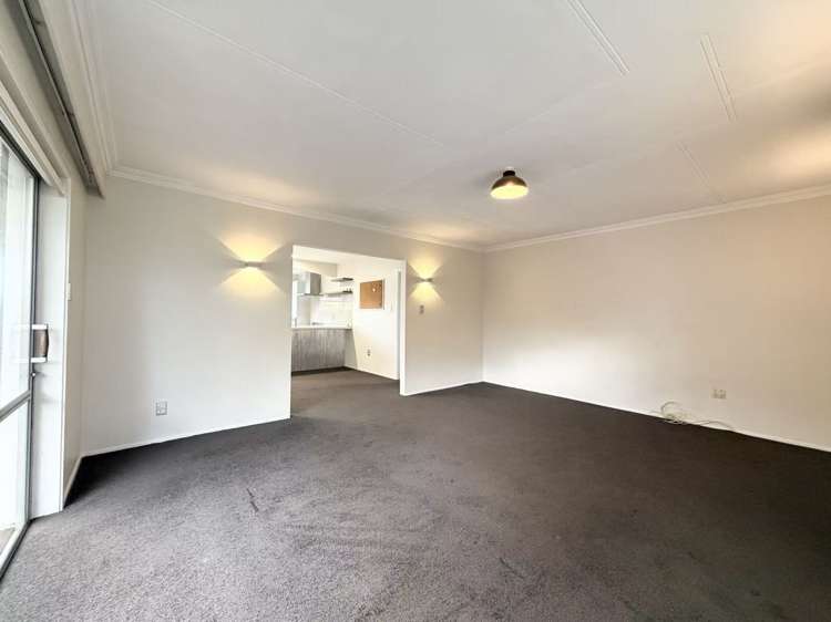 13 bradbury Road Botany Downs_6
