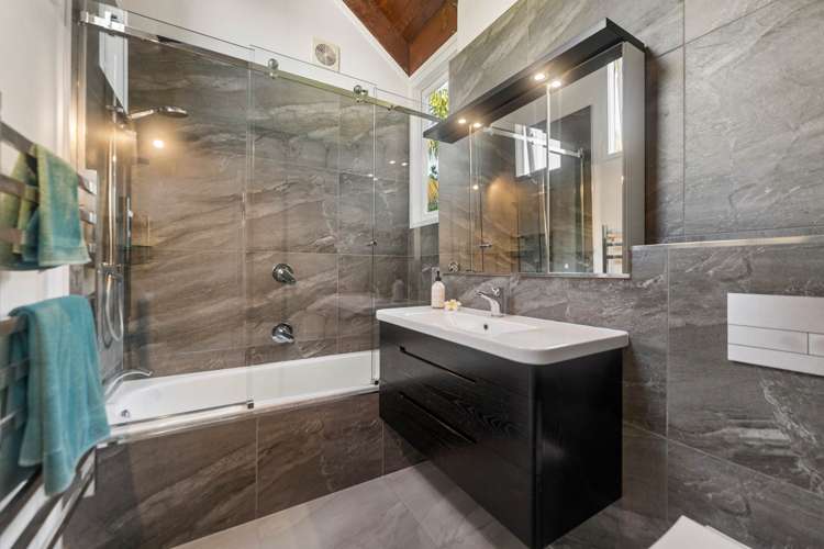 26 McDowell Crescent Hillcrest_21