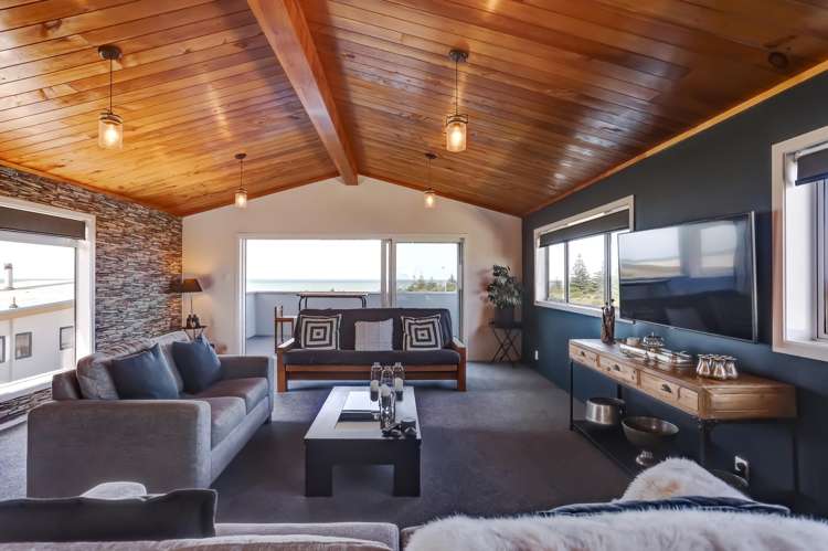 8 Nukumaru Parade Waiinu Beach_14