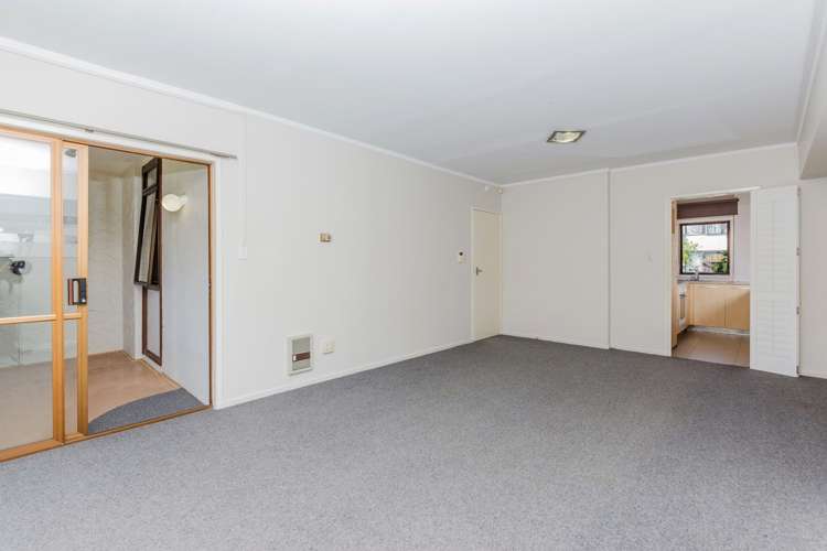 2/56 Ferndale Road Mount Wellington_17