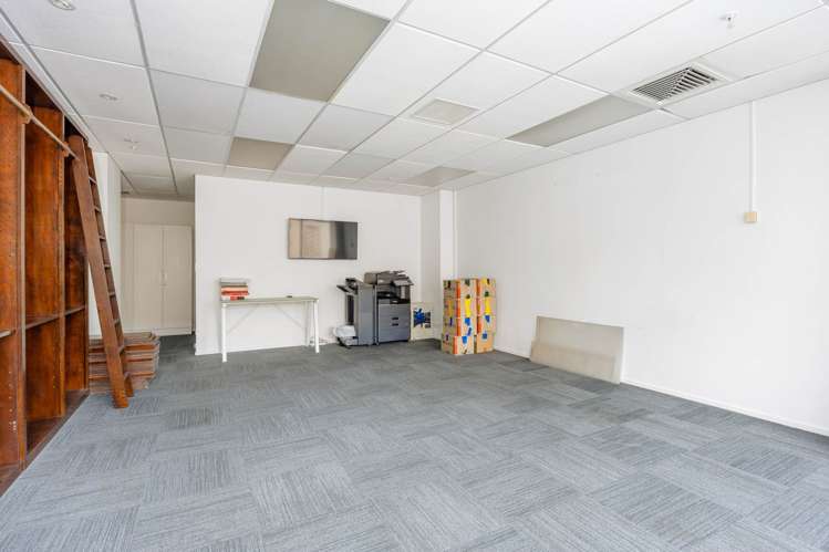 Unit 3/300 Queen Street City Centre_16