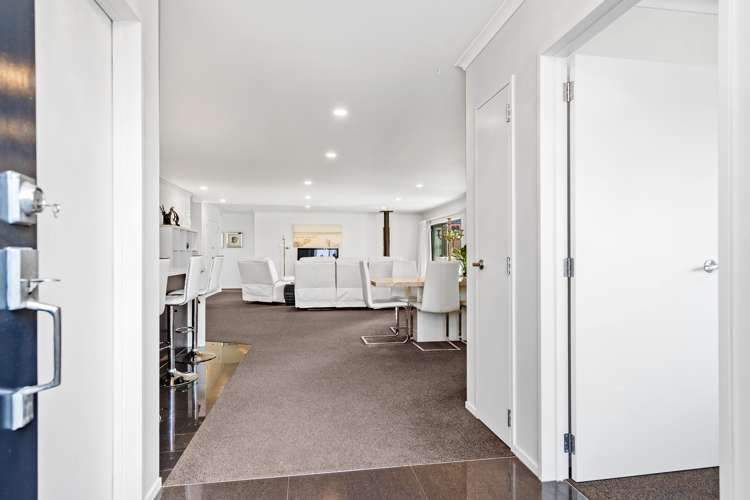 8 Stace Hopper Drive One Tree Point_27