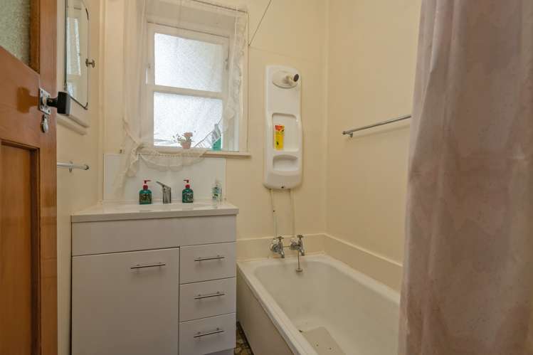 19 Savage Crescent West End_4