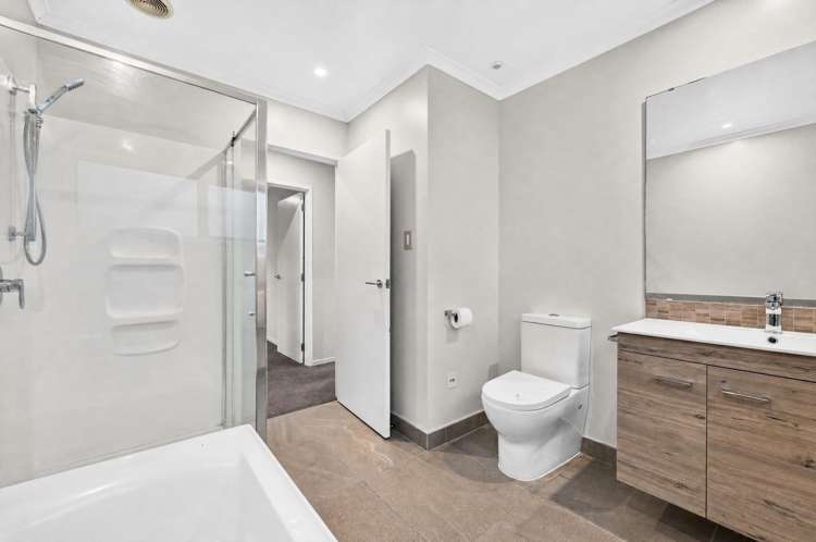 2 Poaka Road Hobsonville_24